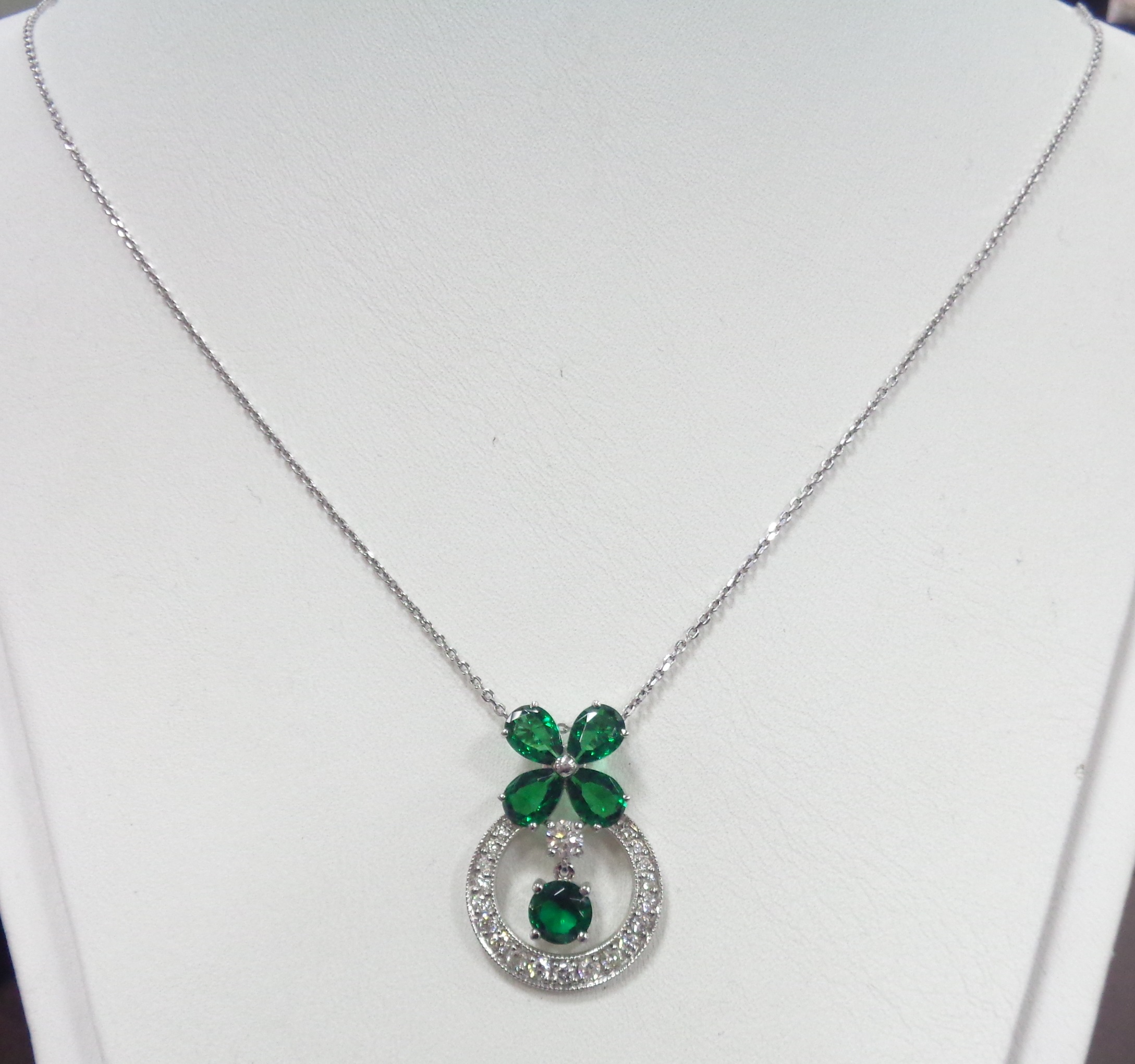 10713-000015 Колье (Au 585)